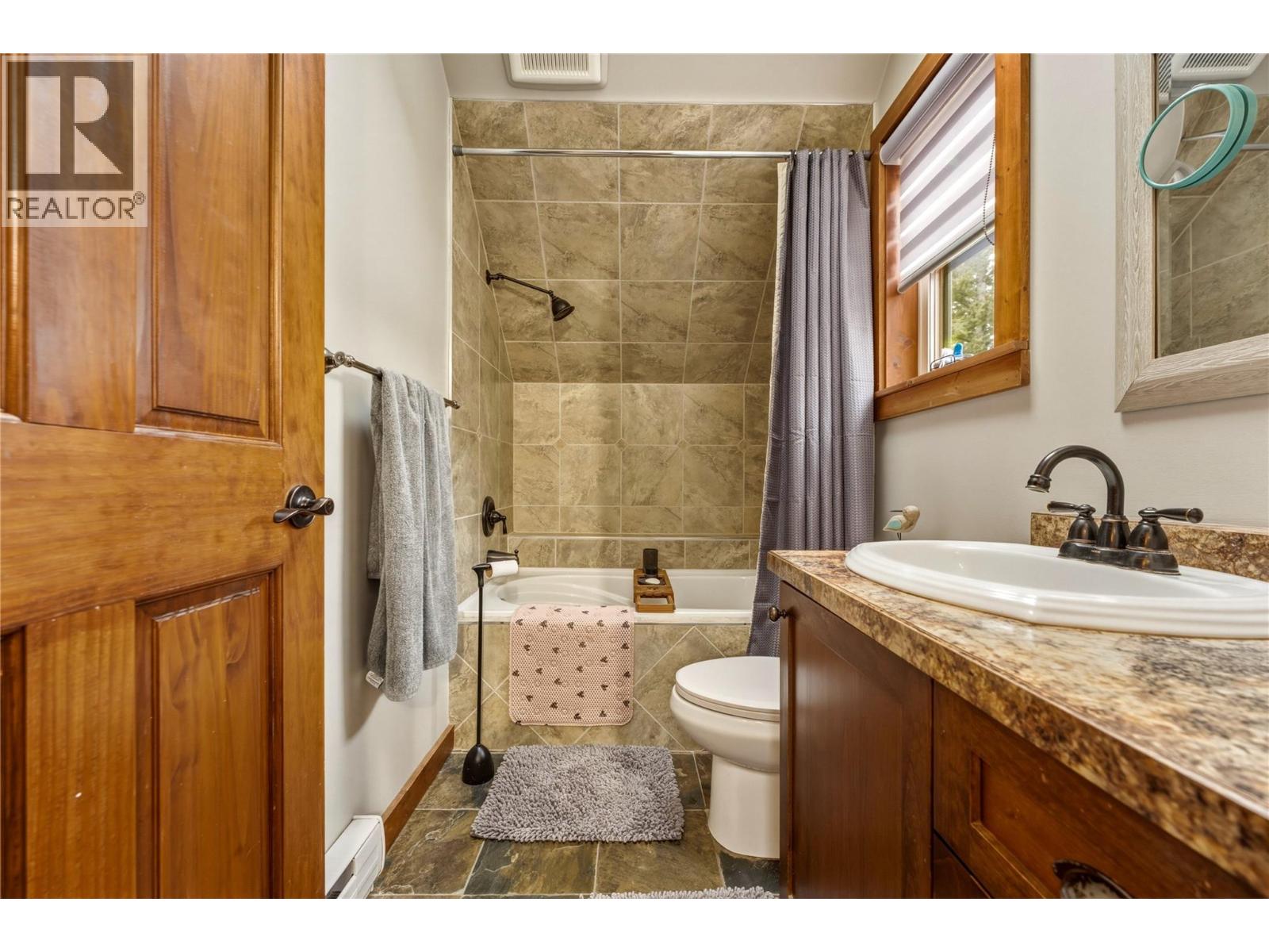 225 Falcon Avenue Property Photo 9