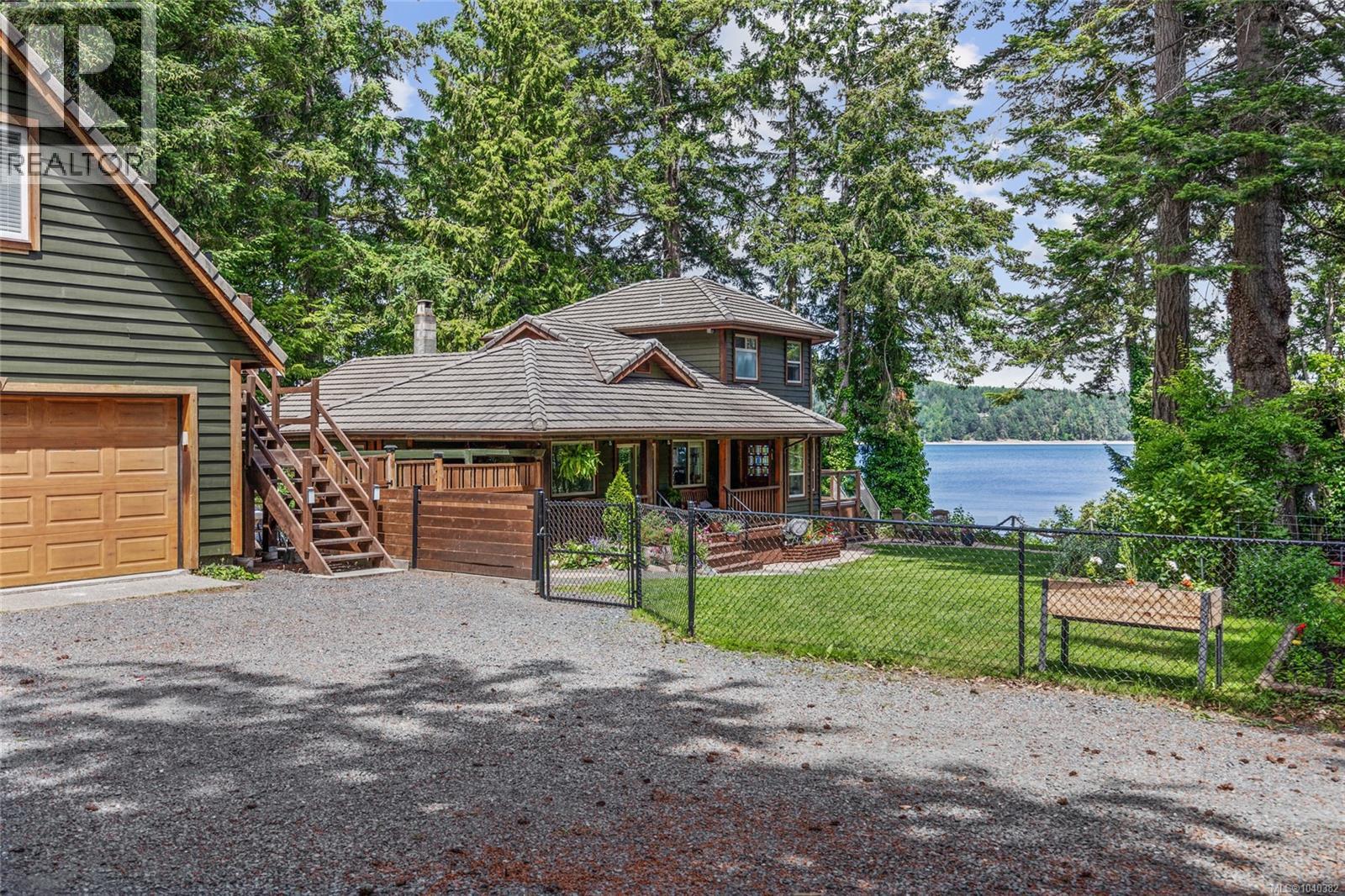 7764 Ships Point Rd Property Photo 14