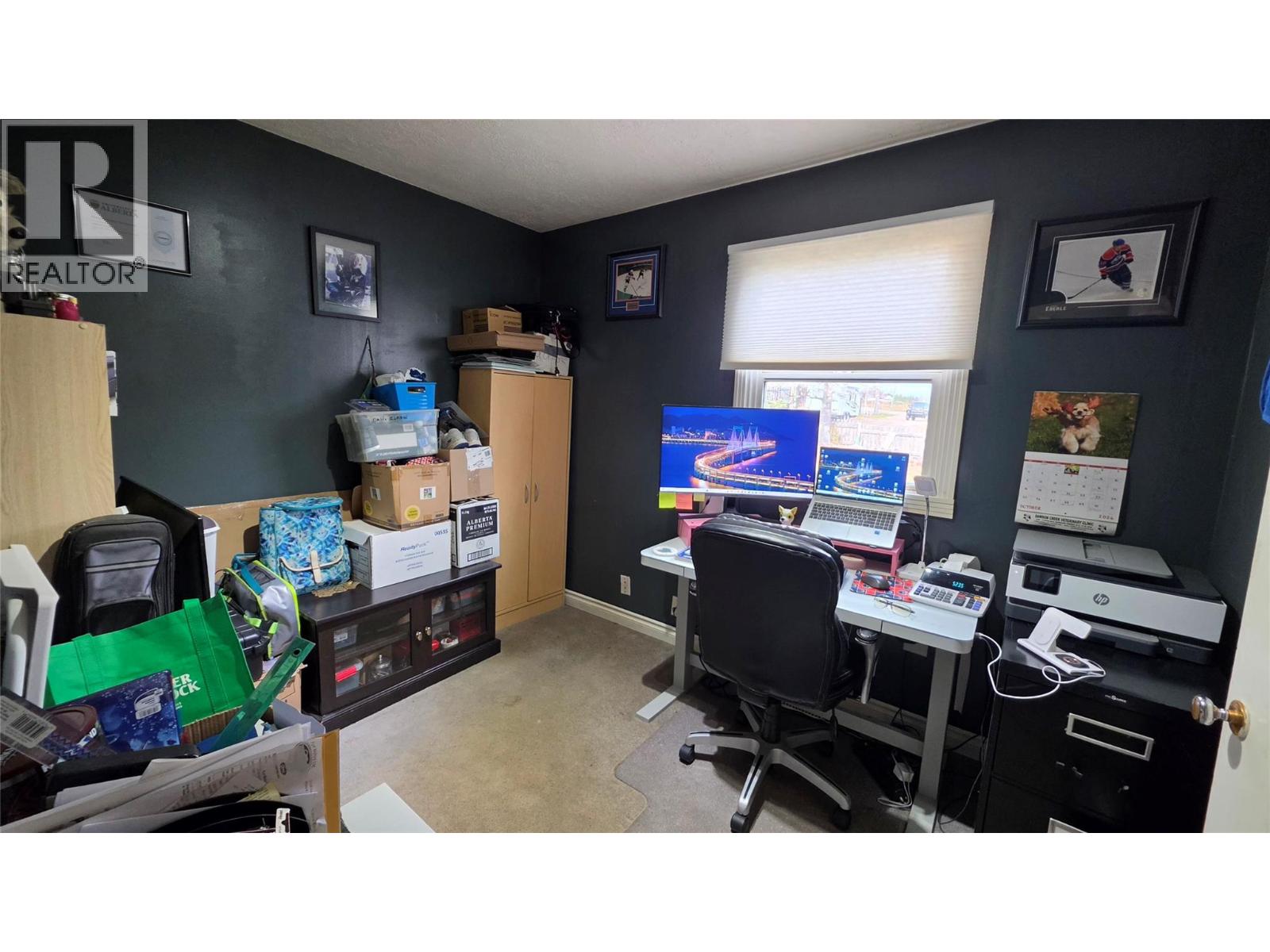 4818 / 4820 49 Avenue Property Photo 5