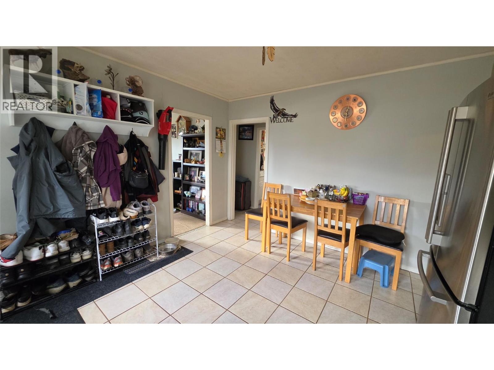 4818 / 4820 49 Avenue Property Photo 10