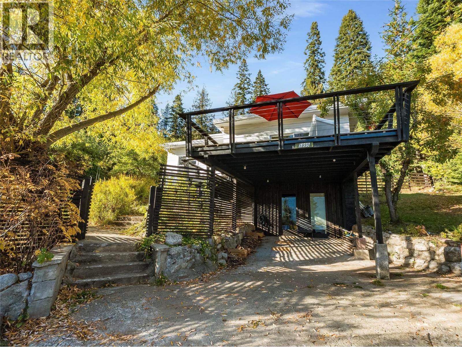 5995 Longbeach Road Property Photo 8