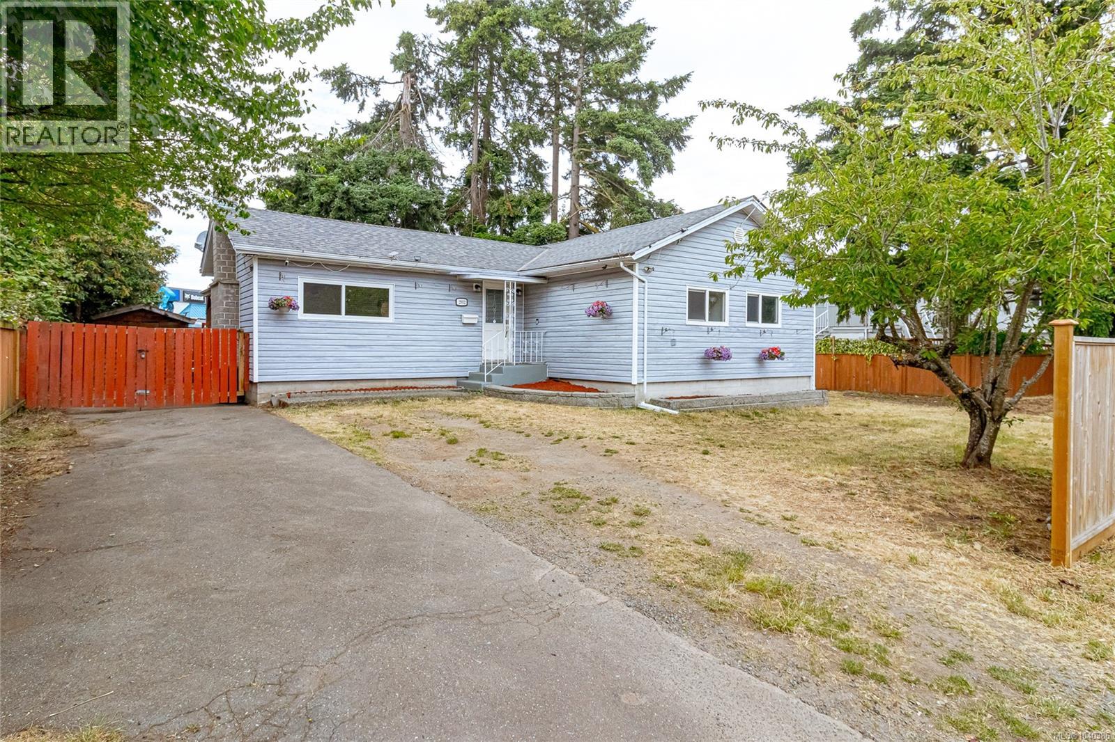 2912 Phipps Rd Property Photo 1