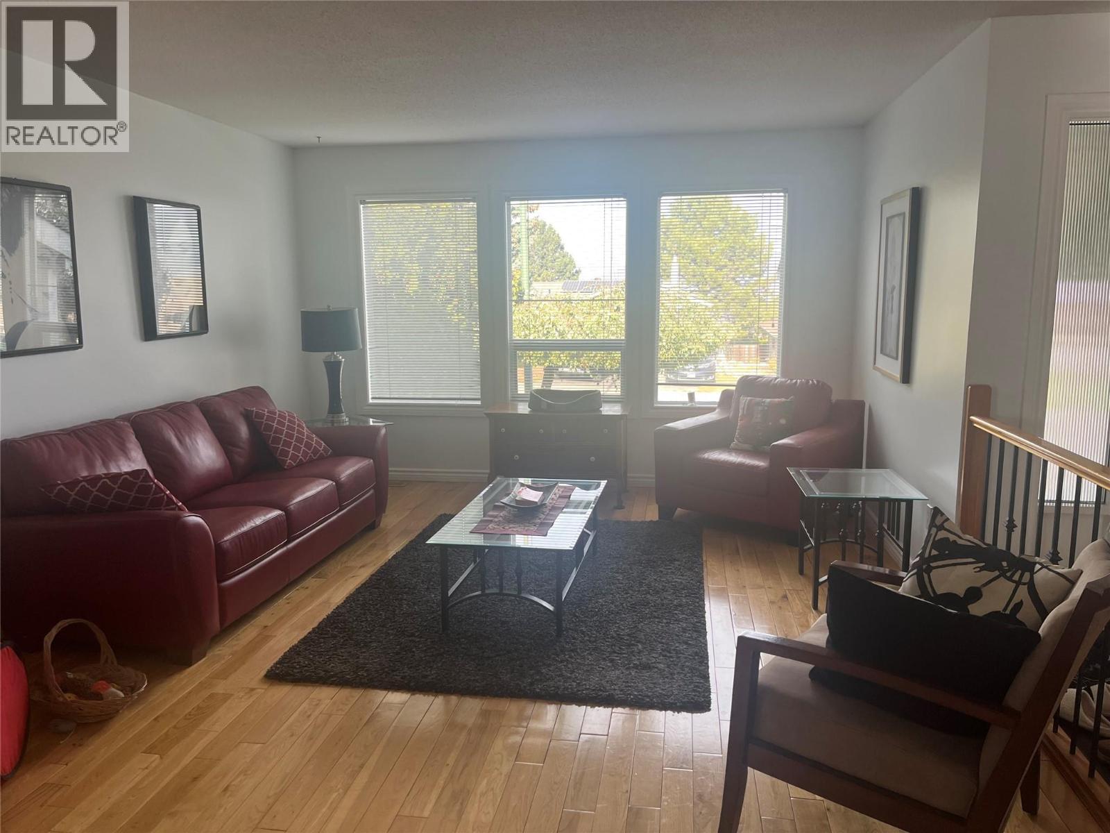 439 Laurier Drive Property Photo 10
