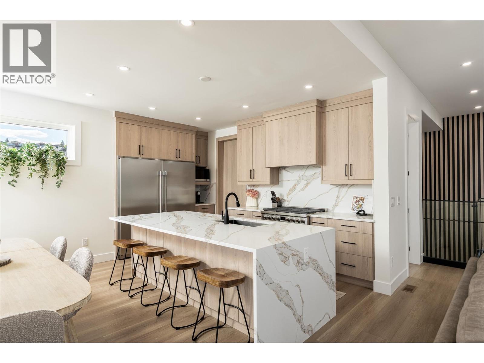 1425 Menu Road Property Photo 8