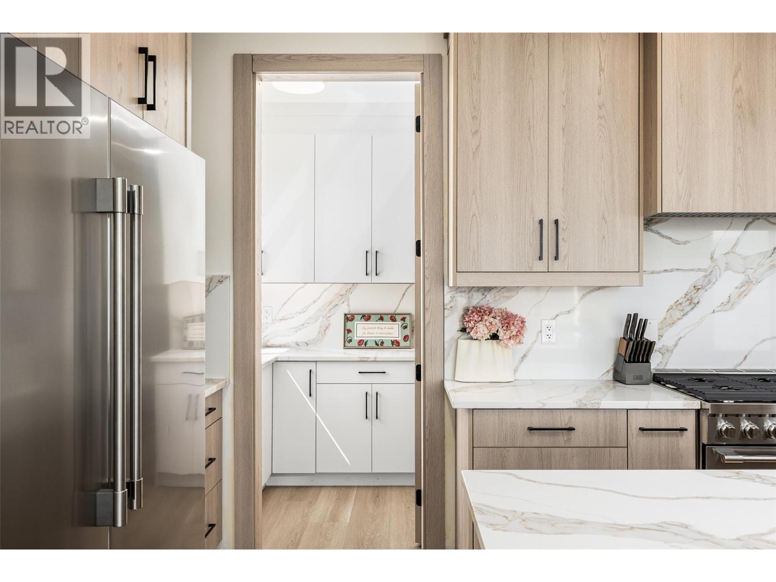 1425 Menu Road Property Photo 12