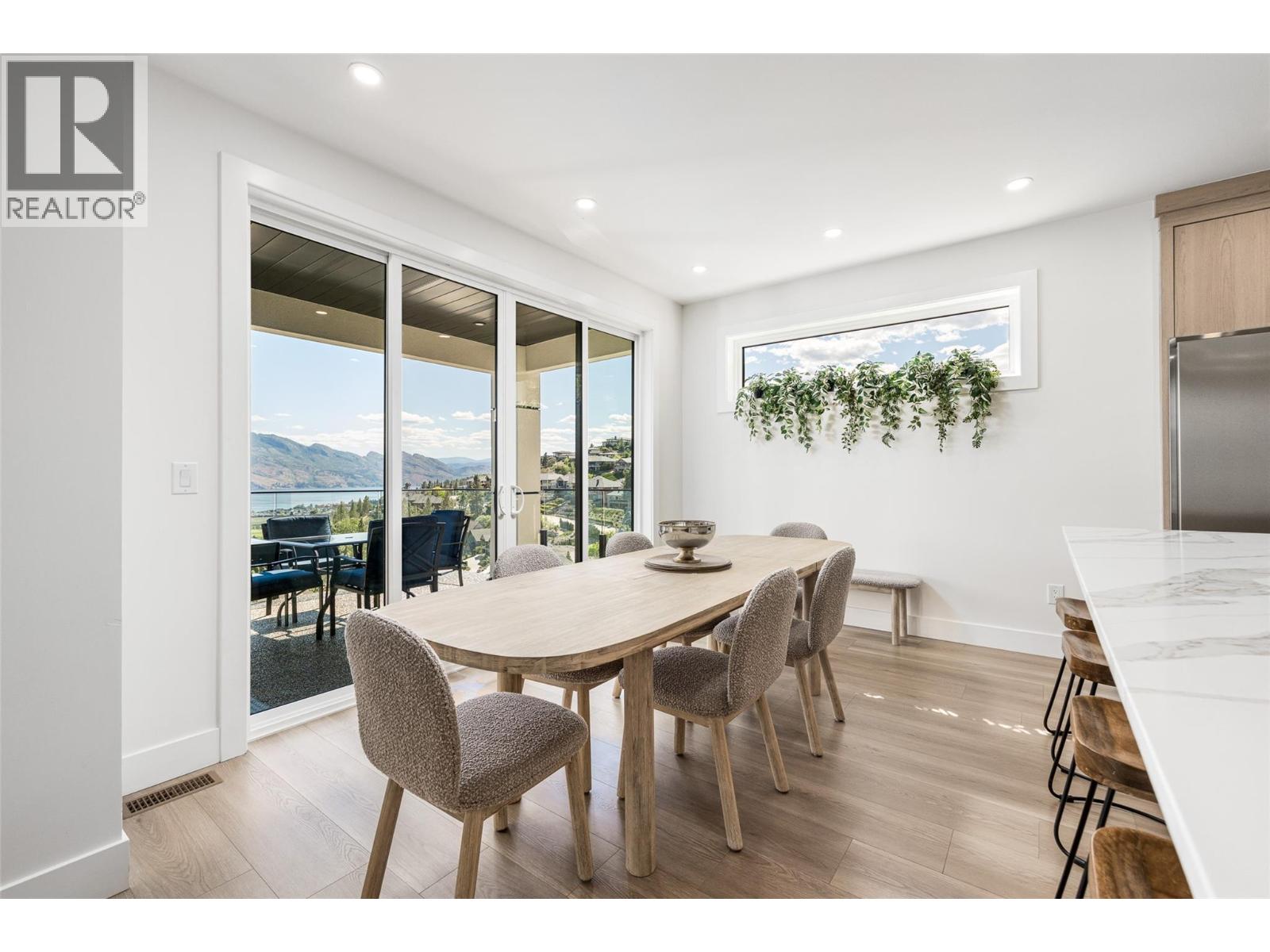 1425 Menu Road Property Photo 14
