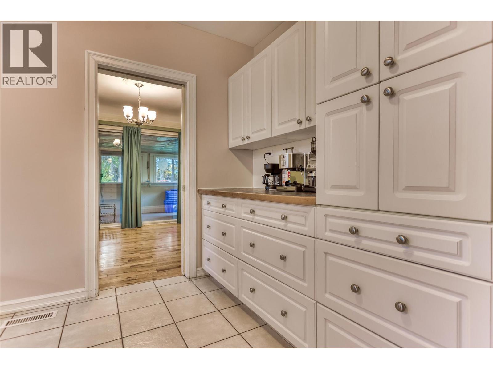 2066 Caughlin Road Property Photo 25