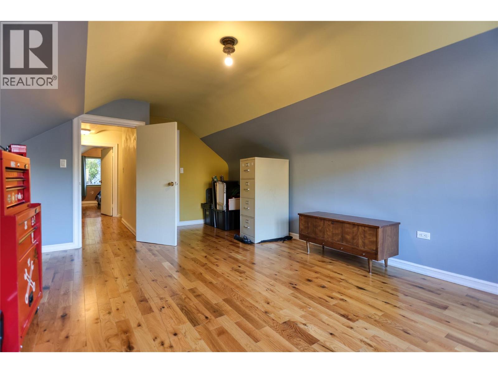 2066 Caughlin Road Property Photo 38