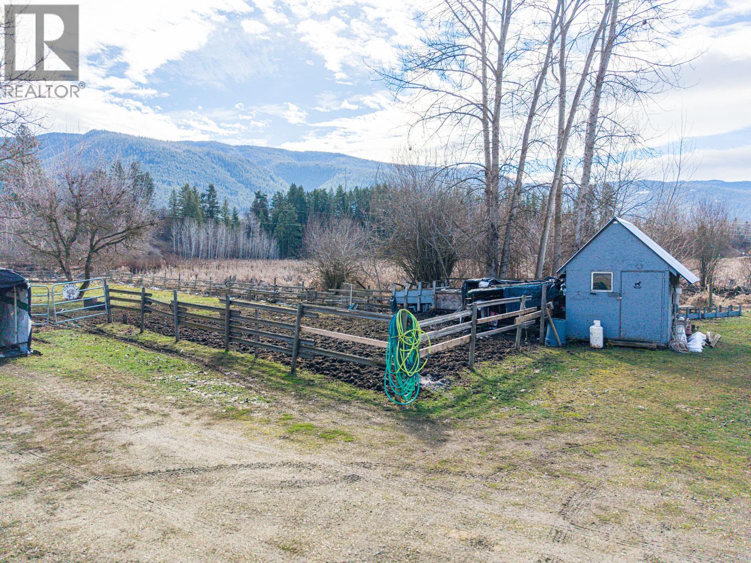 4536 97a Highway Property Photo 7