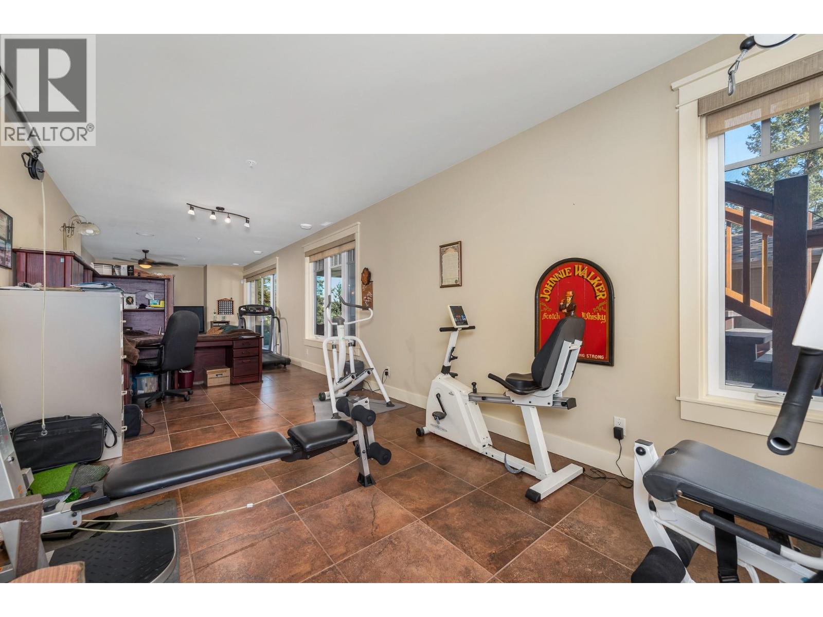 532 Falcon Point Way Property Photo 40