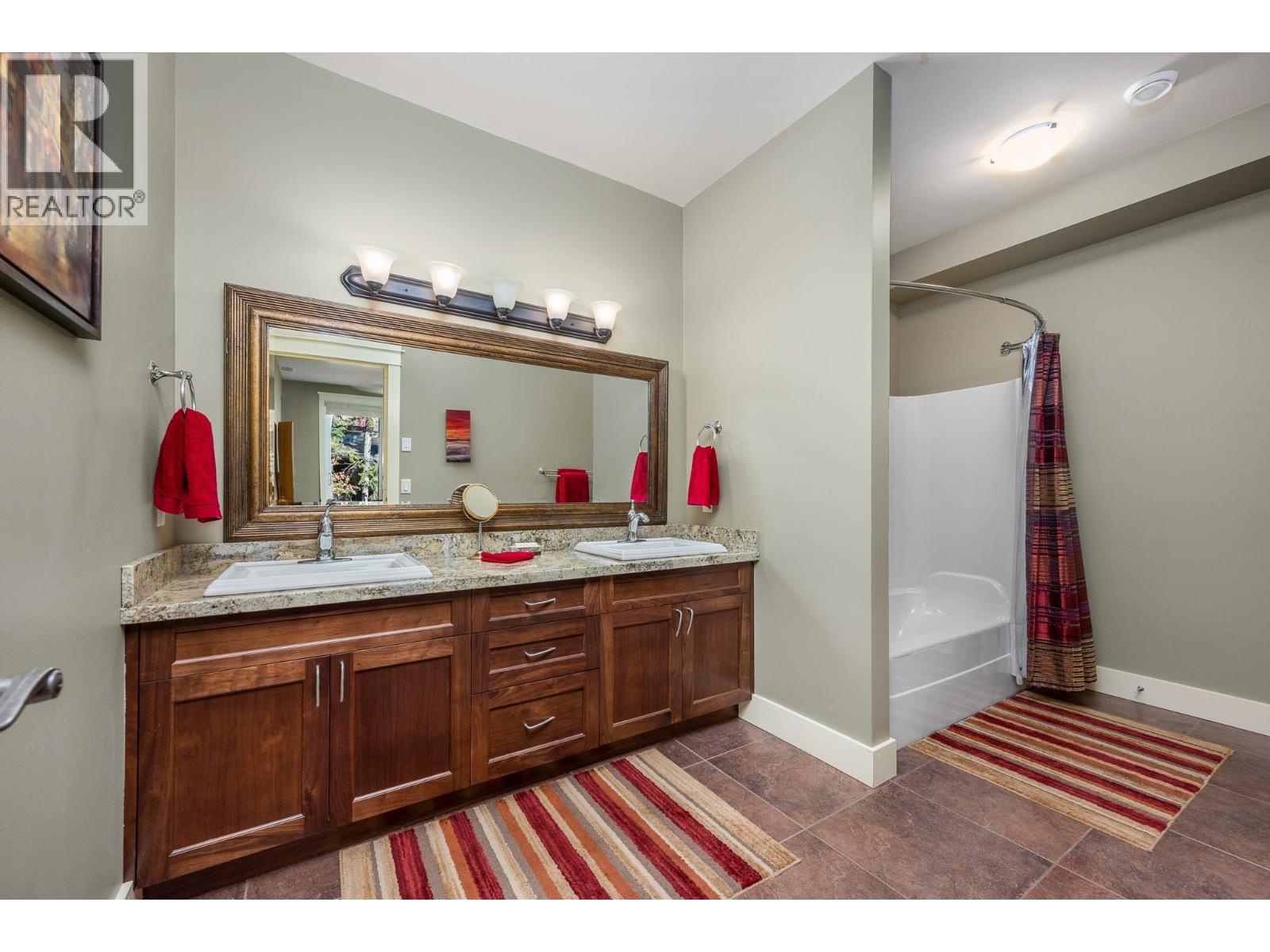 532 Falcon Point Way Property Photo 44