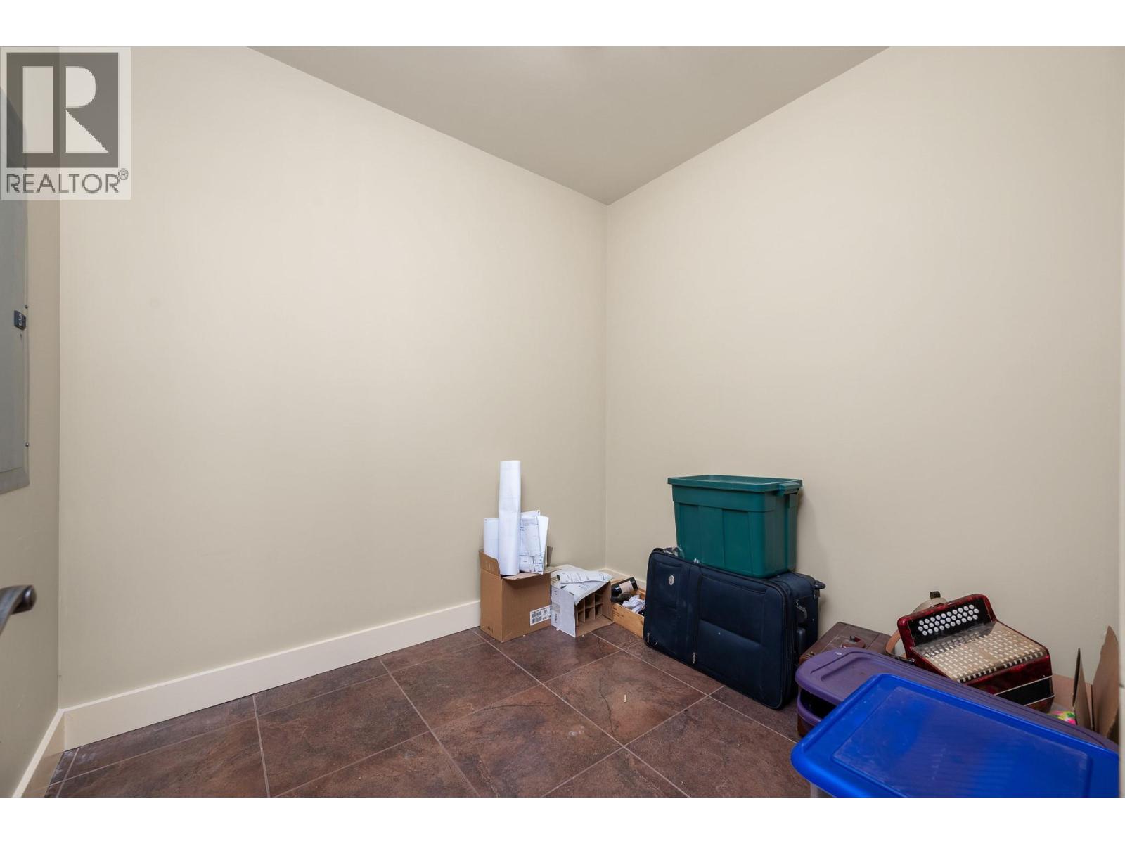 532 Falcon Point Way Property Photo 47