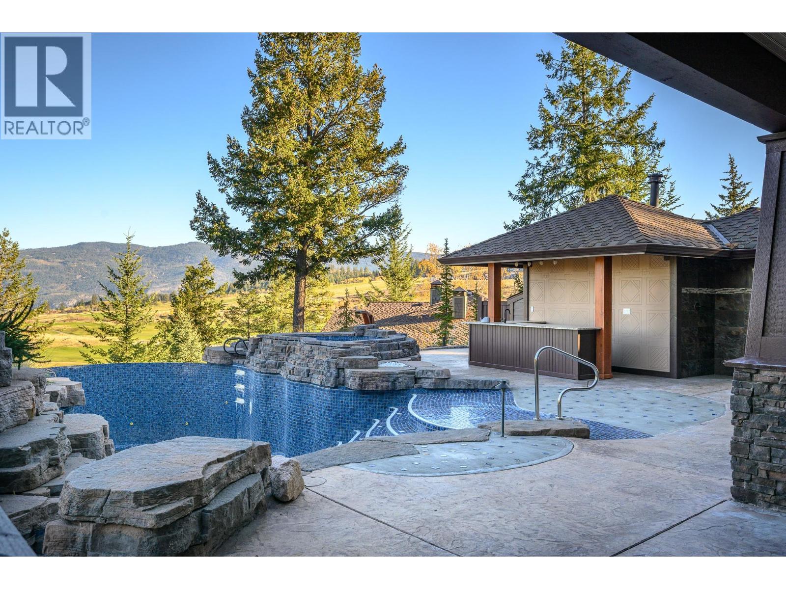 532 Falcon Point Way Property Photo 54