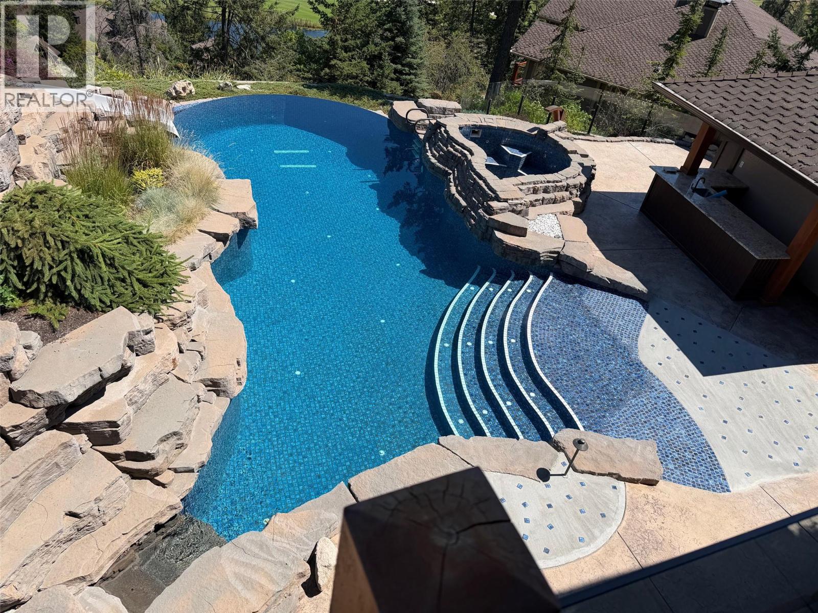532 Falcon Point Way Property Photo 60