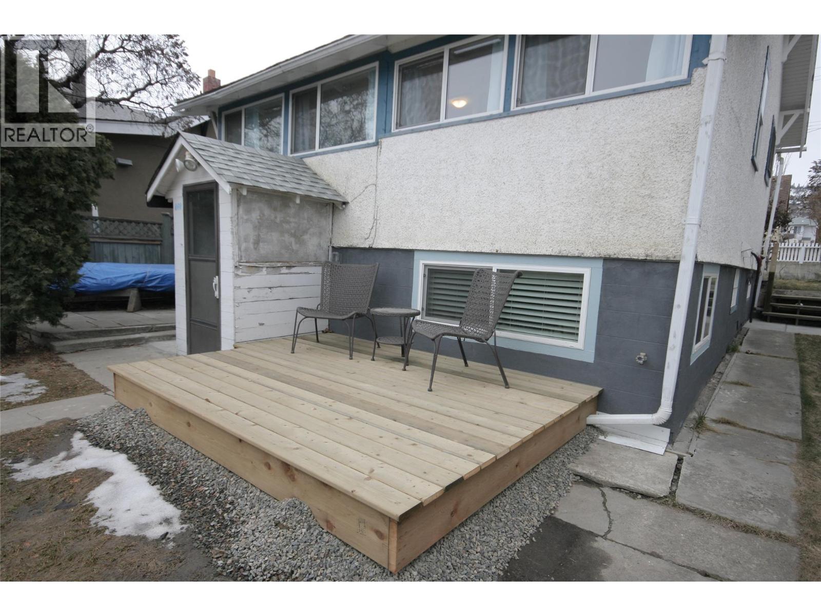 960 Nicola Street Property Photo 12