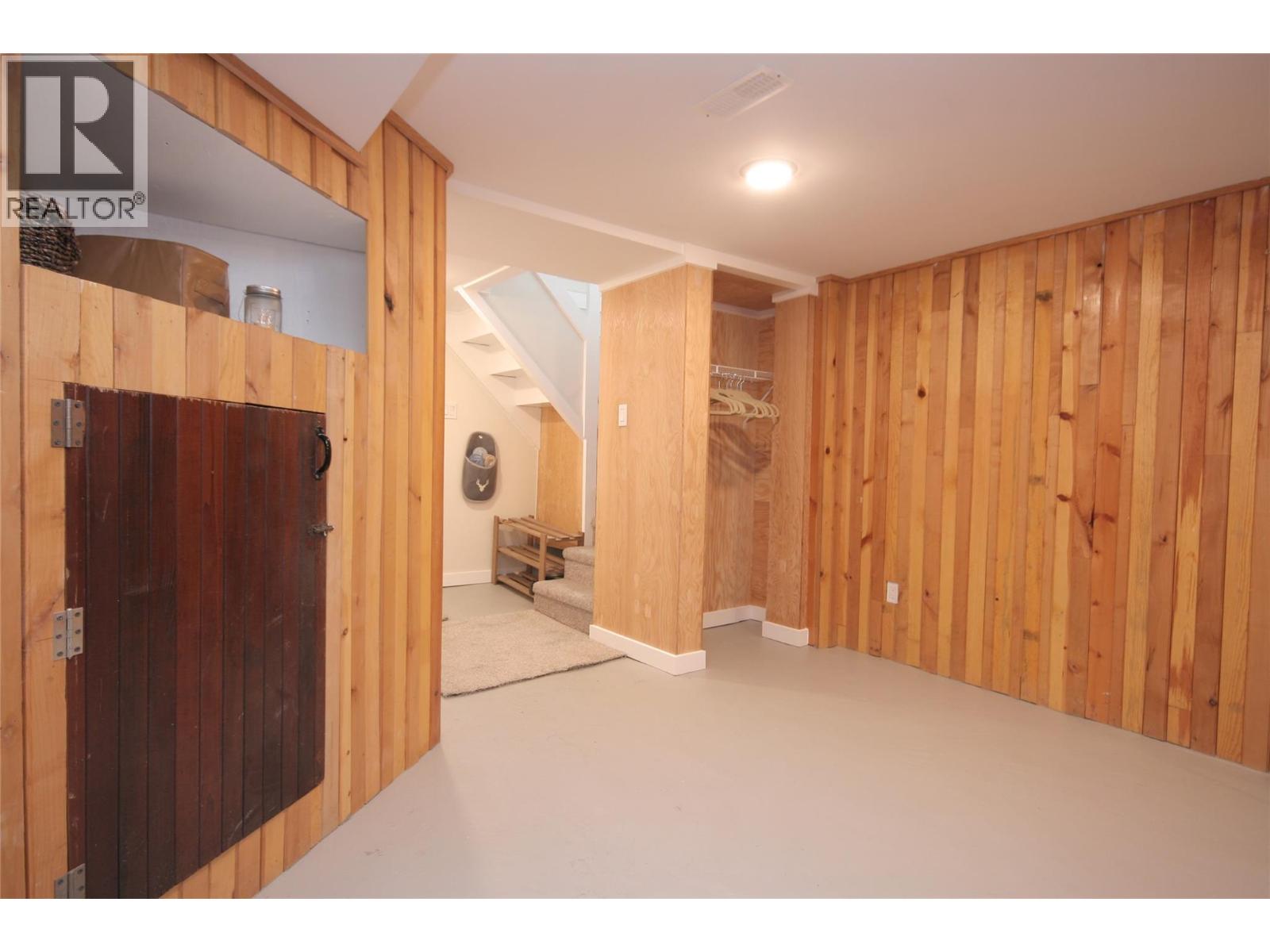 960 Nicola Street Property Photo 16