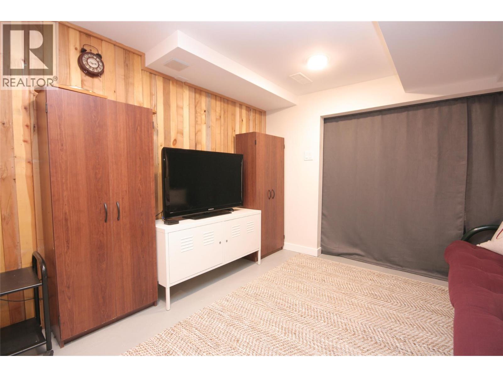 960 Nicola Street Property Photo 17
