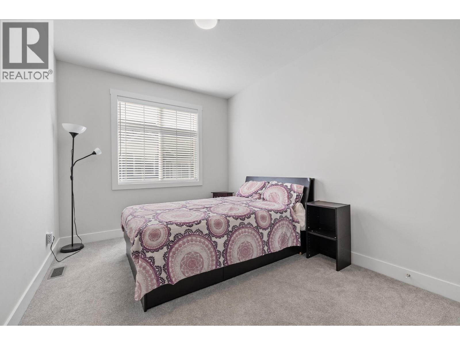 115 Wyndham Crescent Unit# 12 Property Photo 15