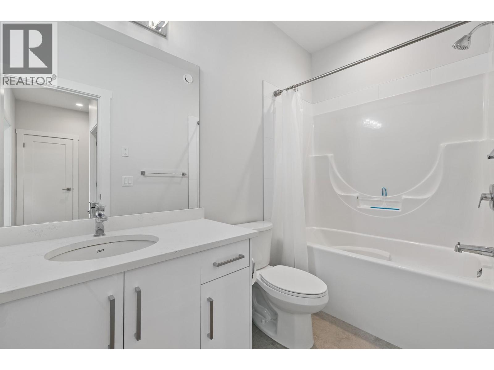 115 Wyndham Crescent Unit# 12 Property Photo 16