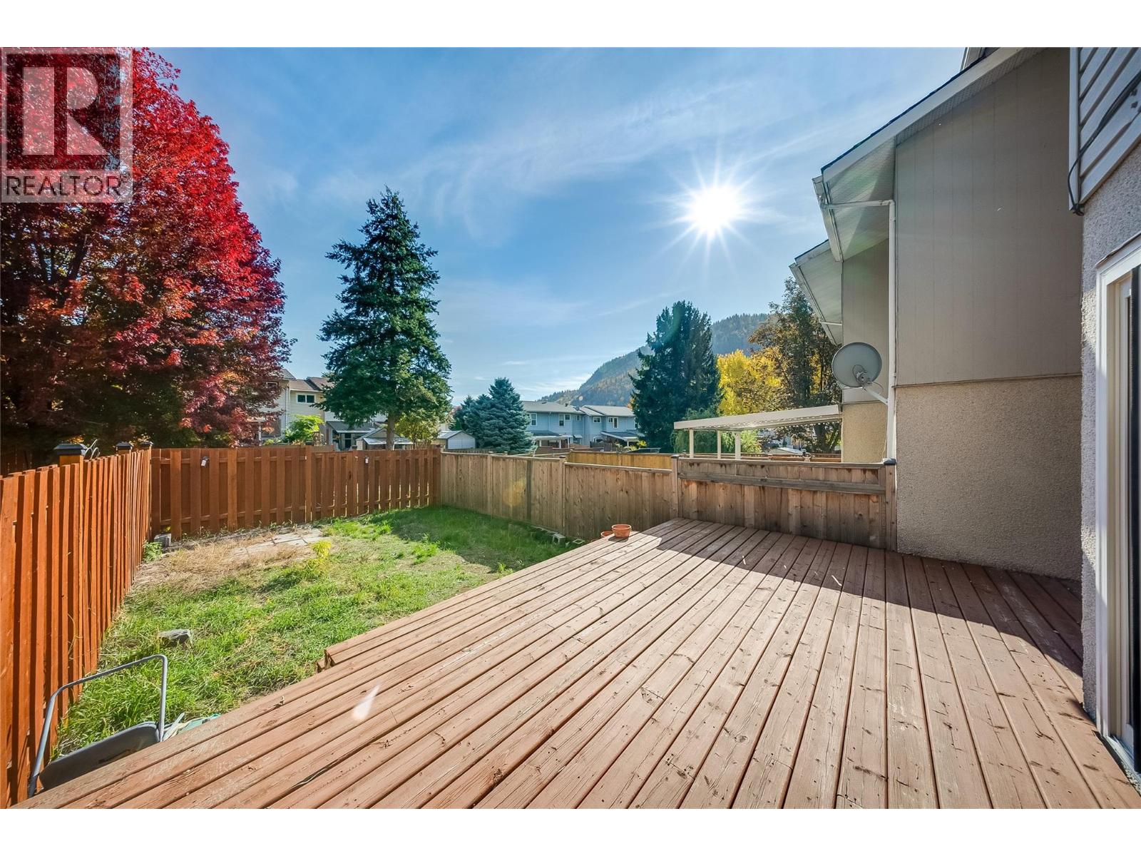 3307 Laurel Crescent Property Photo 7
