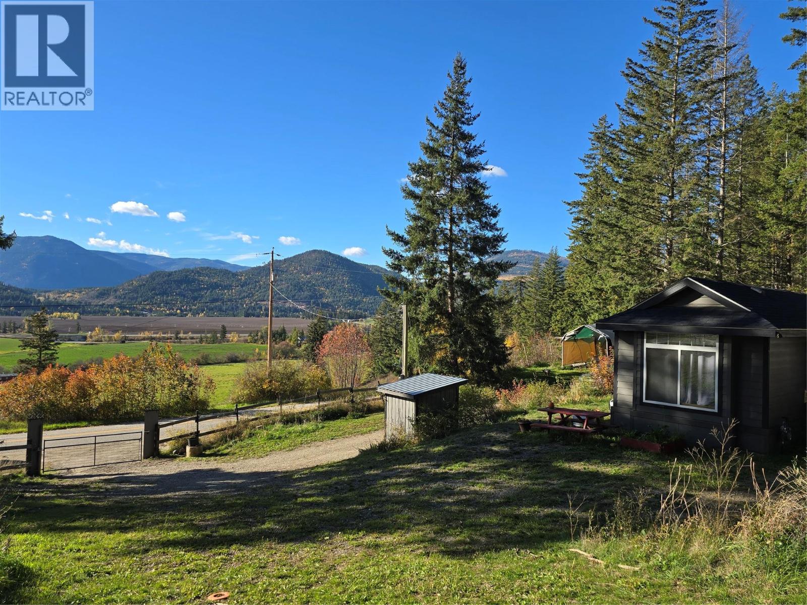 4050 White Lake Road Property Photo 2