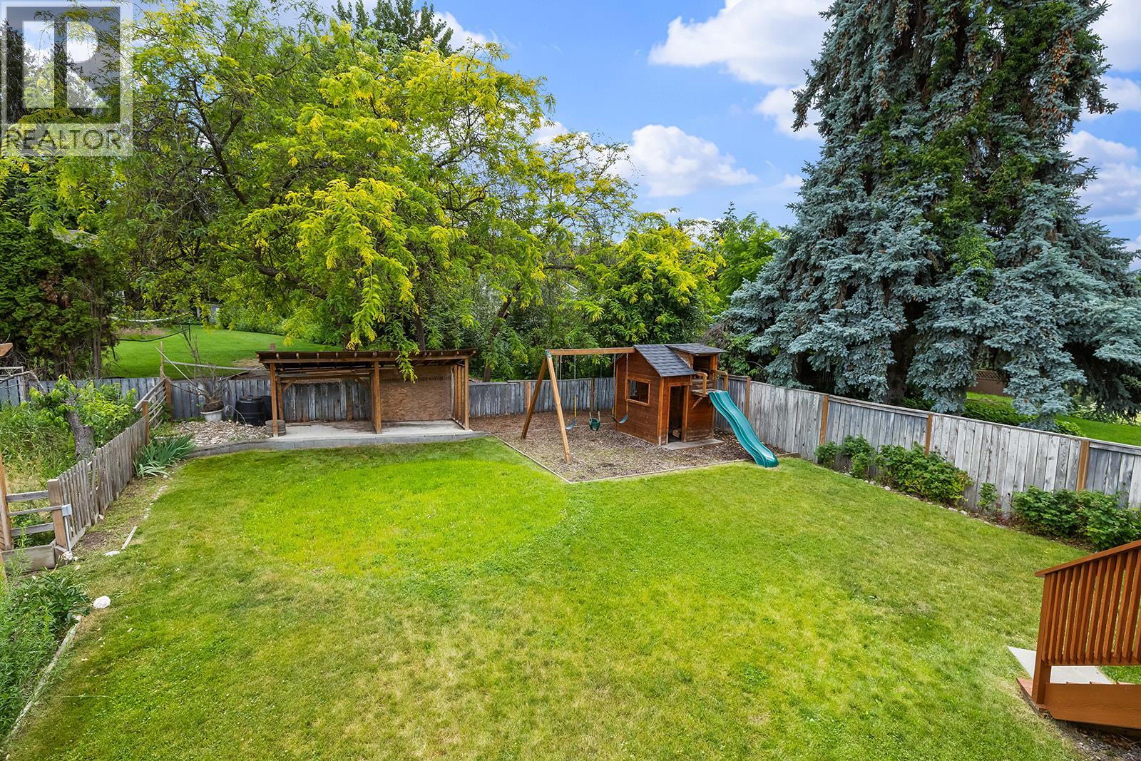 851 Hammer Avenue Property Photo 12