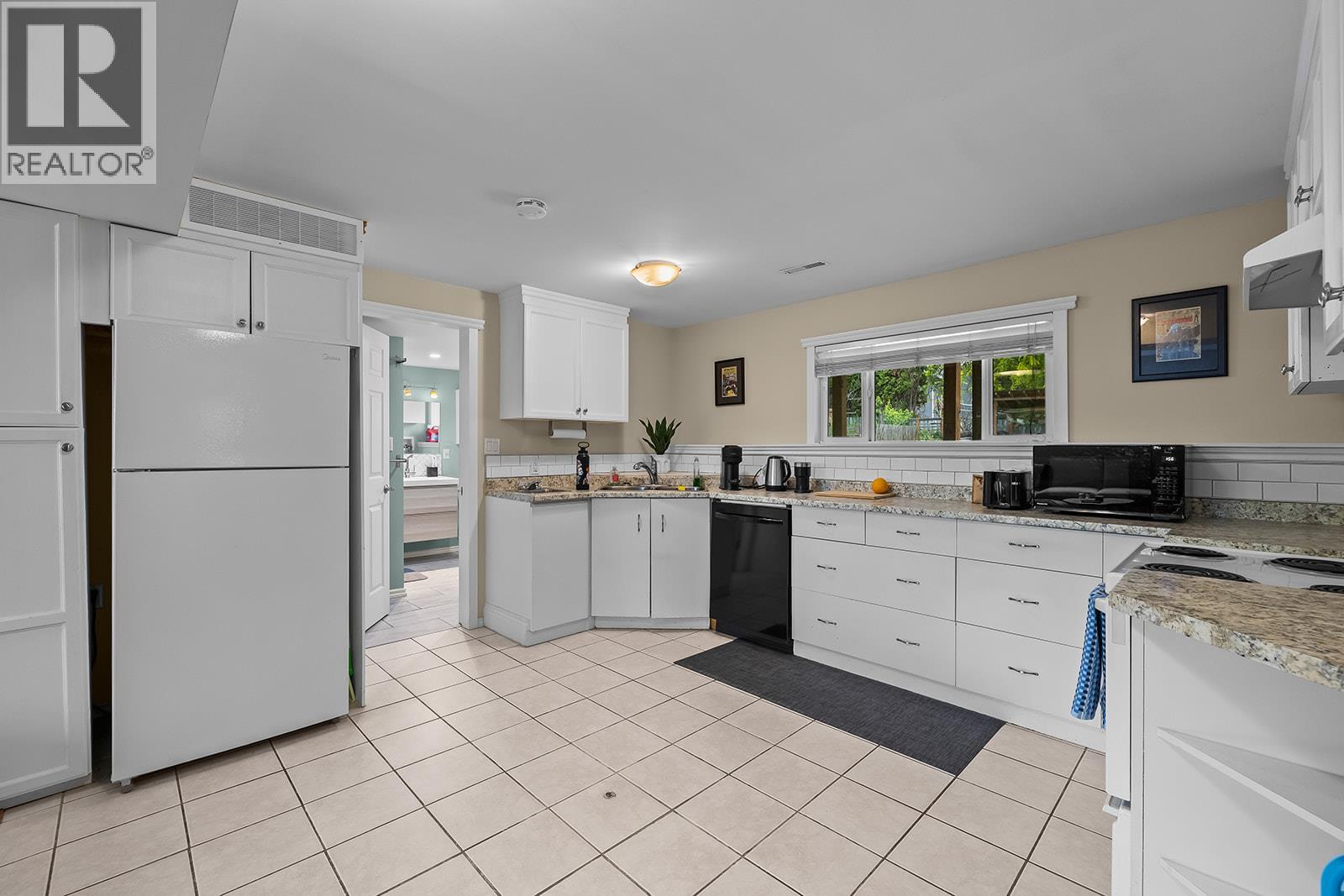 851 Hammer Avenue Property Photo 47