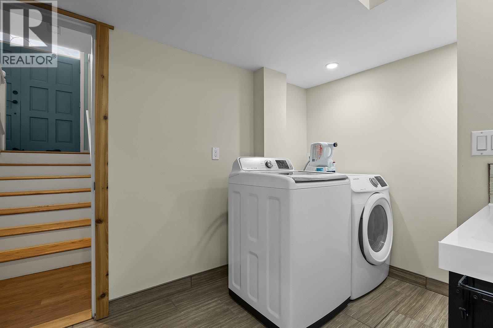 851 Hammer Avenue Property Photo 57