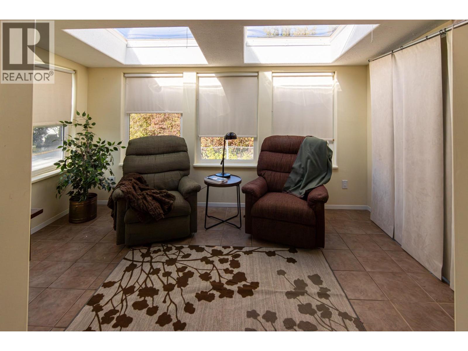 2455 5th Avenue Ne Property Photo 4