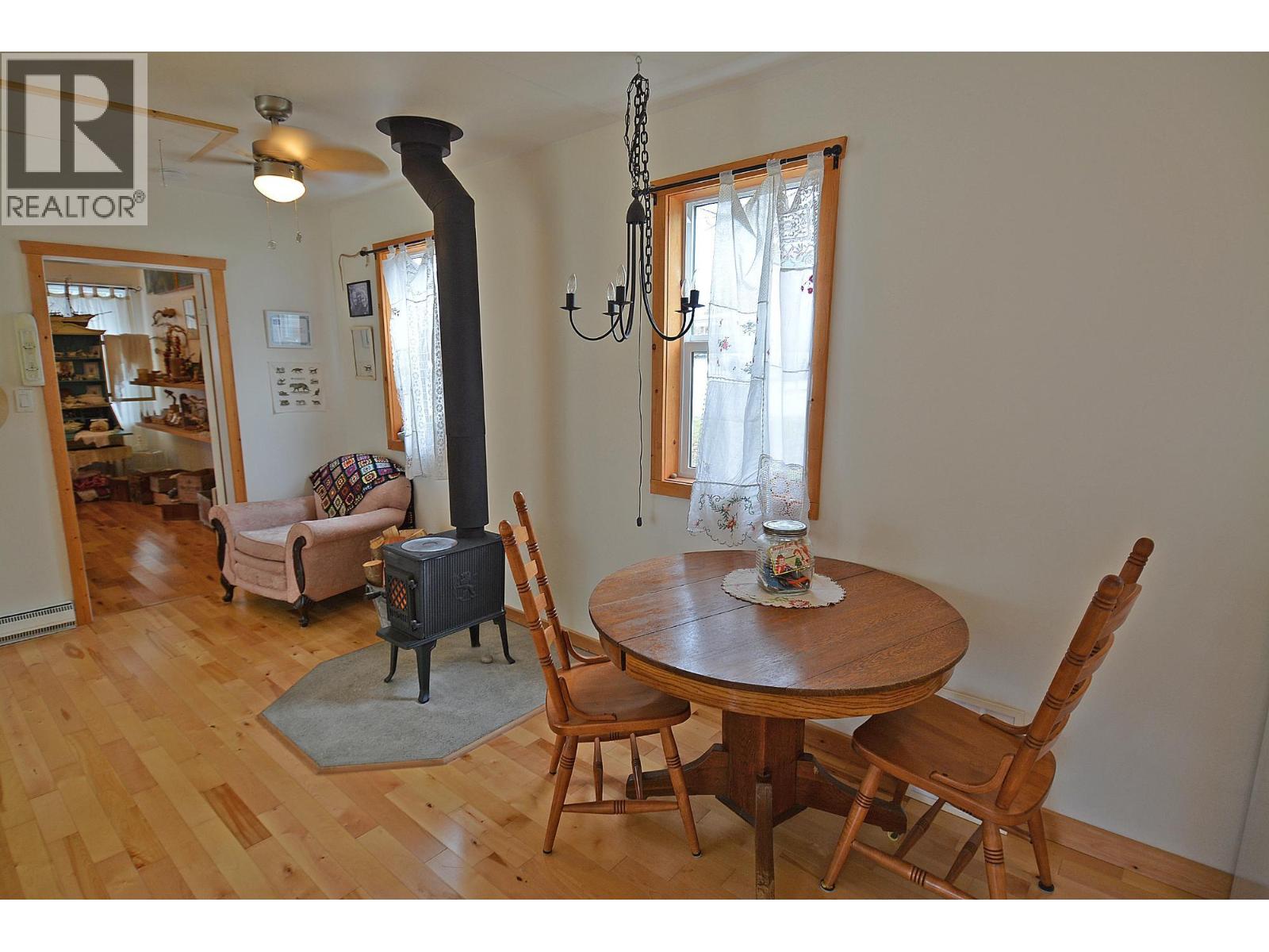 124 Lake Avenue Property Photo 9