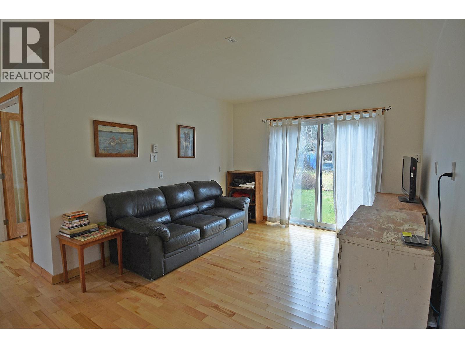 124 Lake Avenue Property Photo 10