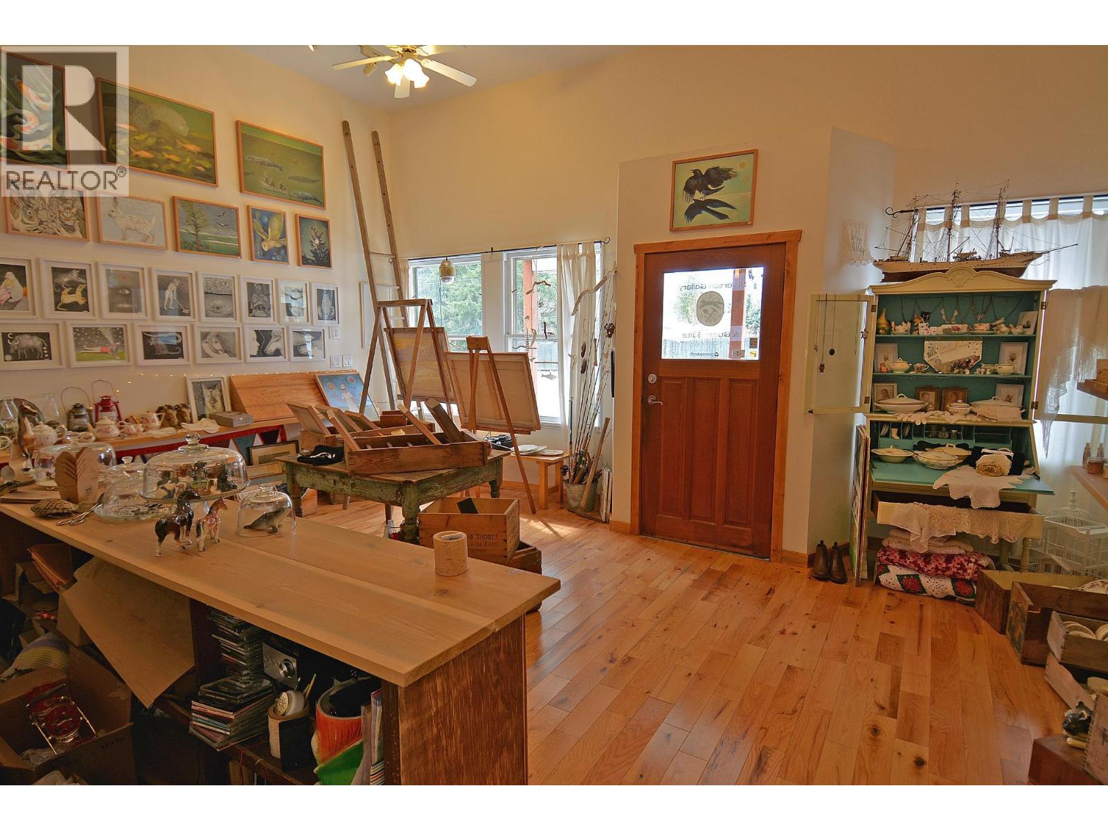 124 Lake Avenue Property Photo 23