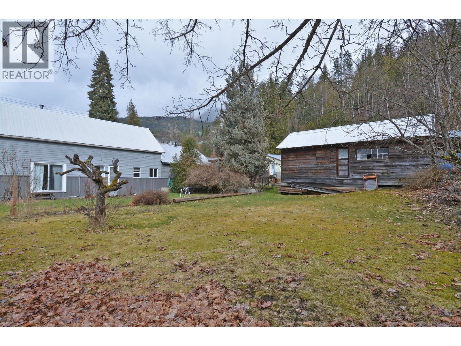 124 Lake Avenue Property Photo 25