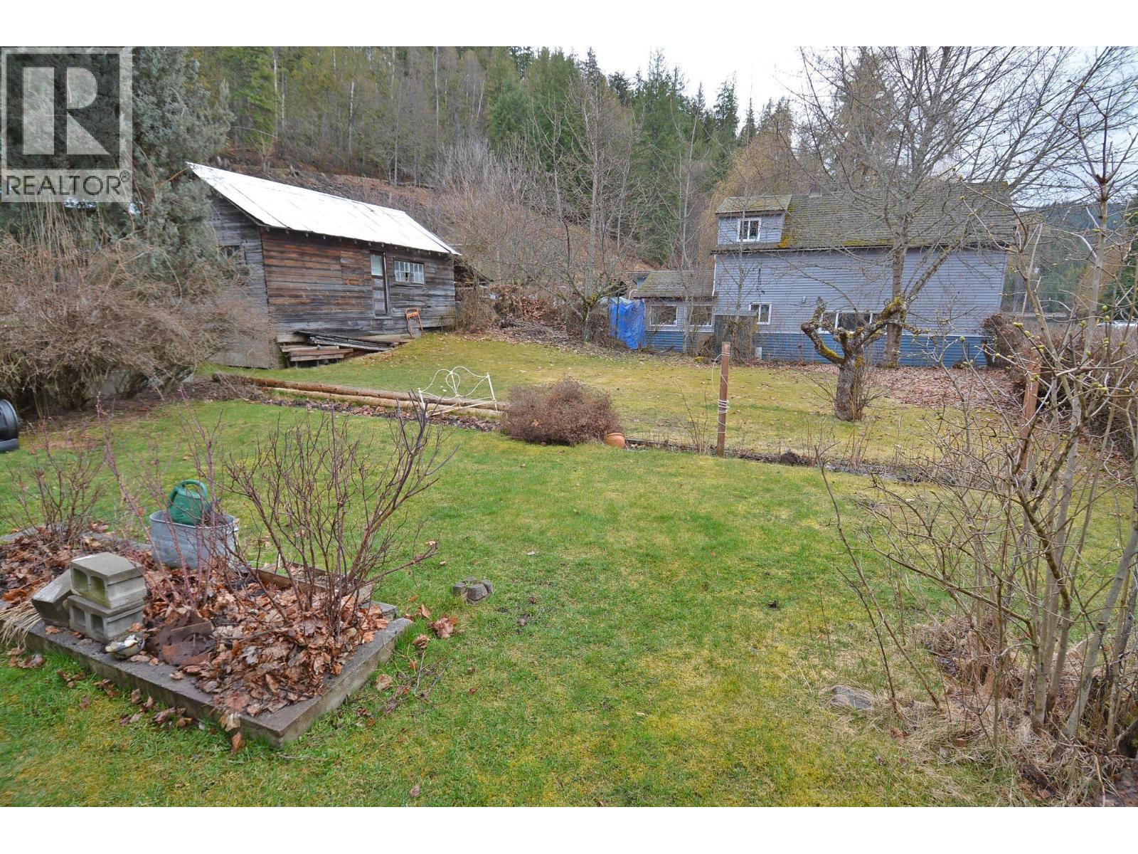 124 Lake Avenue Property Photo 26