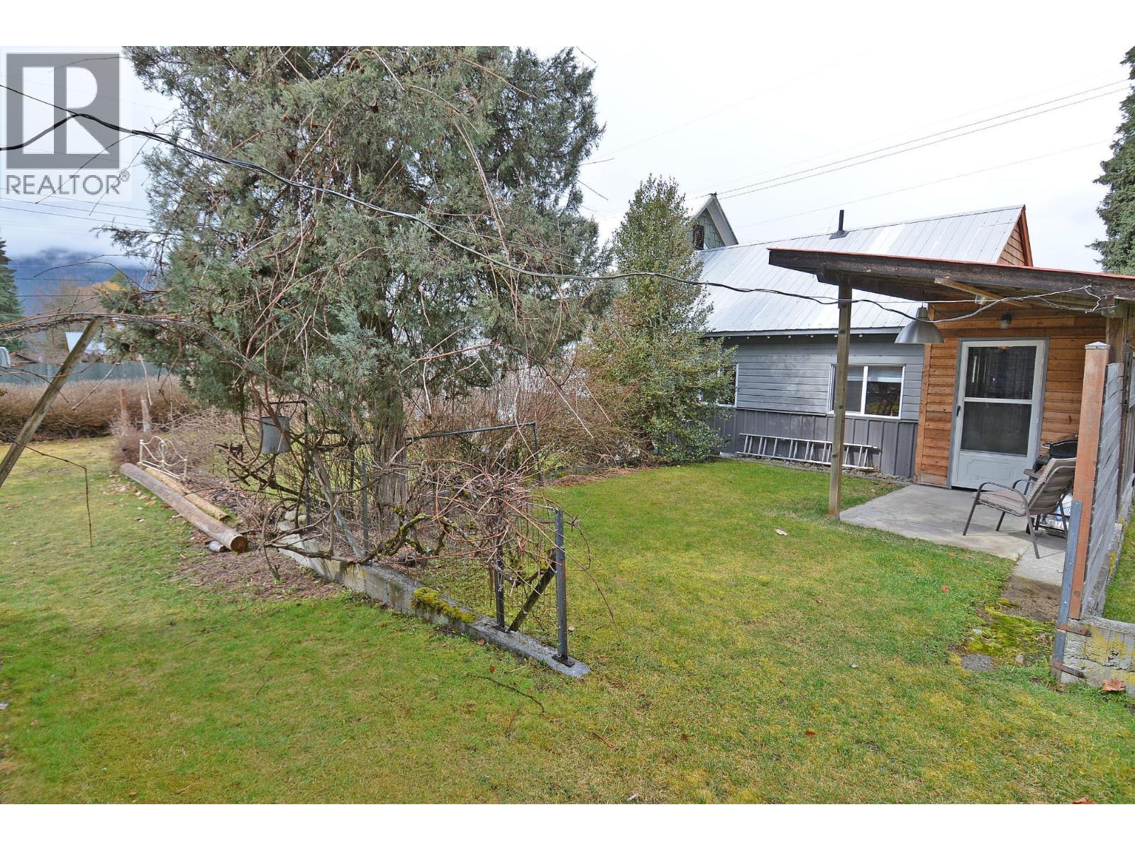 124 Lake Avenue Property Photo 28