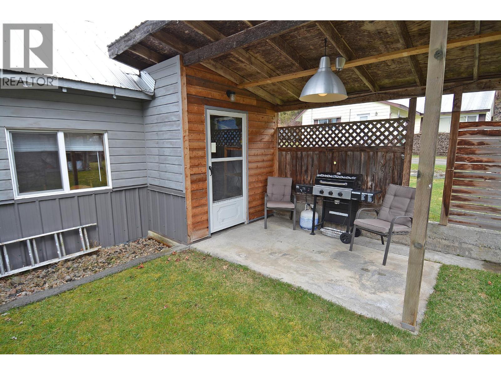 124 Lake Avenue Property Photo 29