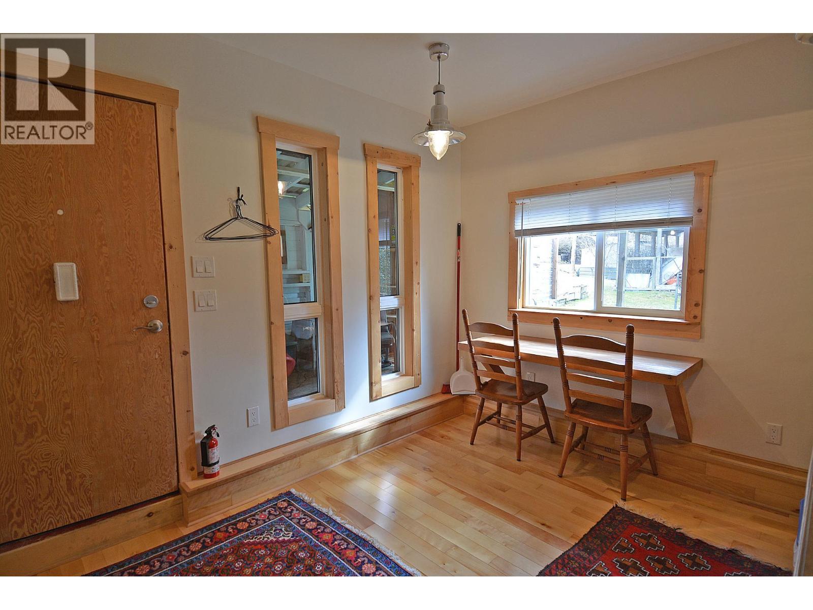 124 Lake Avenue Property Photo 31