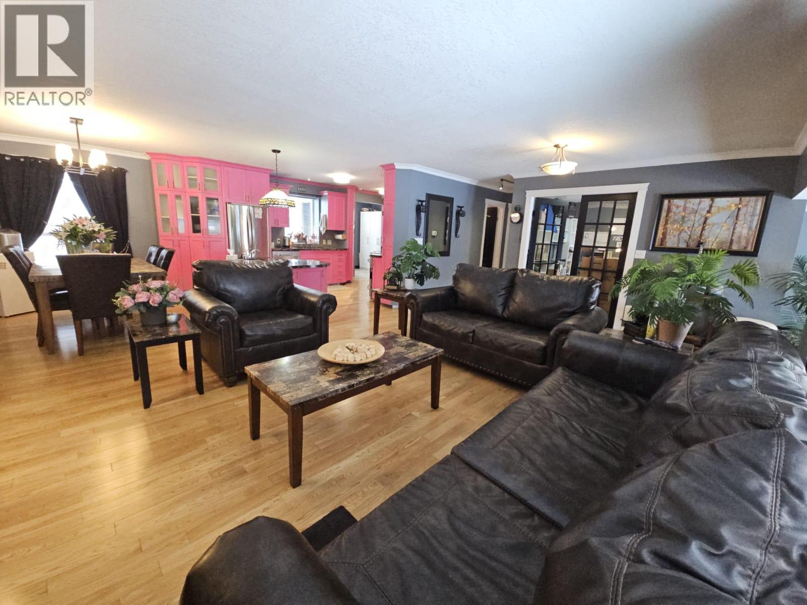 4709 45 Street Ne Property Photo 18
