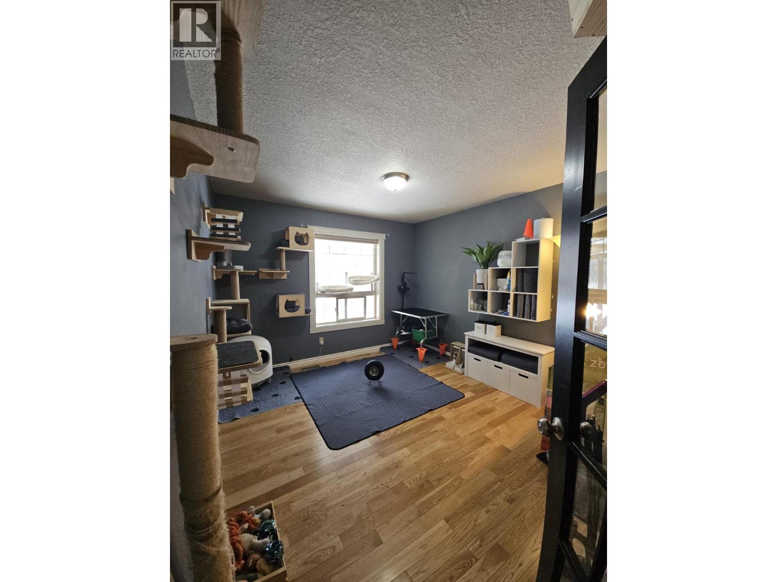 4709 45 Street Ne Property Photo 42