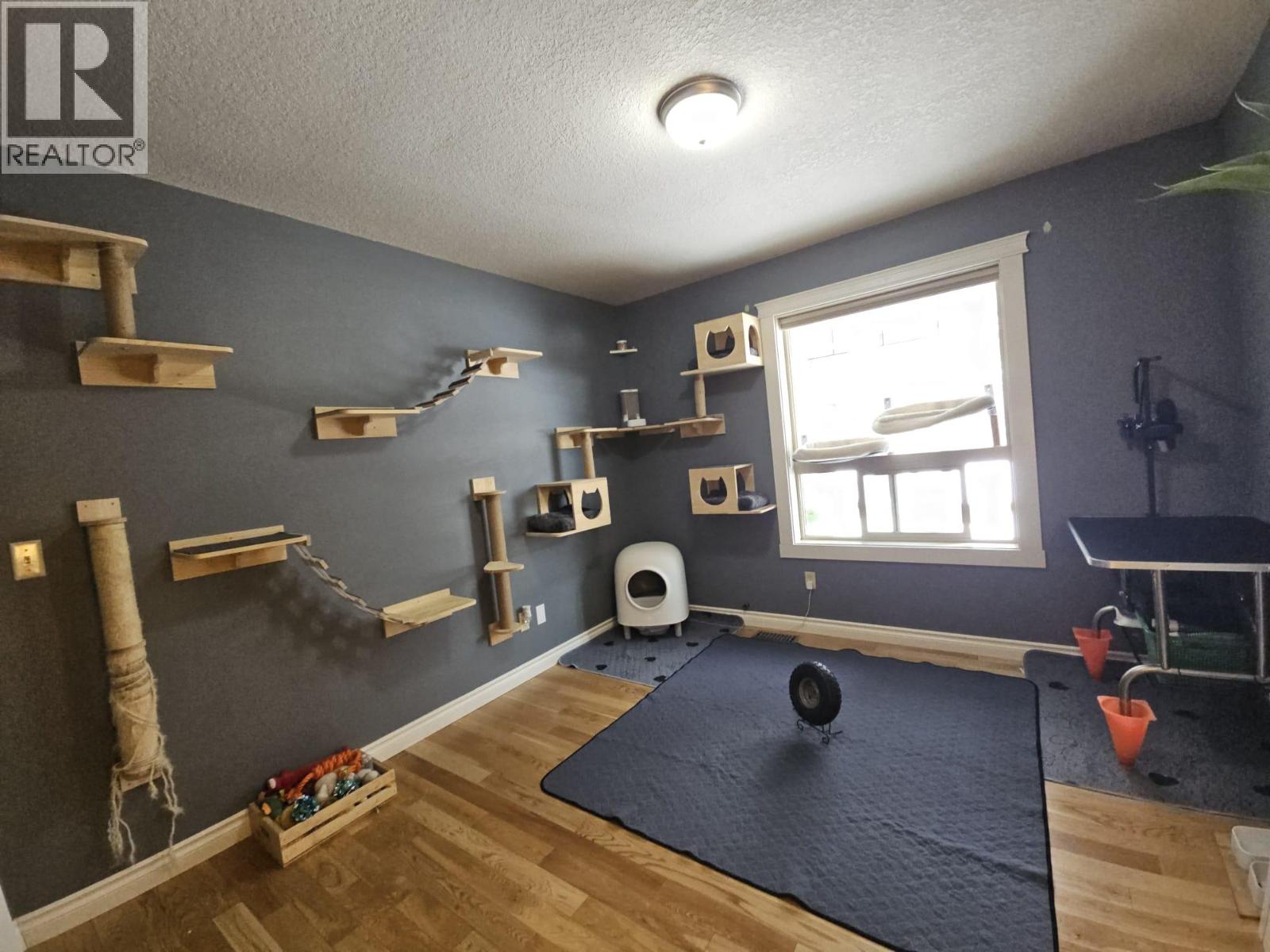 4709 45 Street Ne Property Photo 43