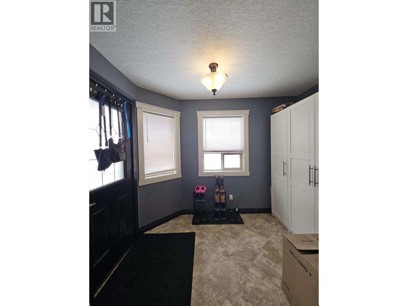 4709 45 Street Ne Property Photo 45