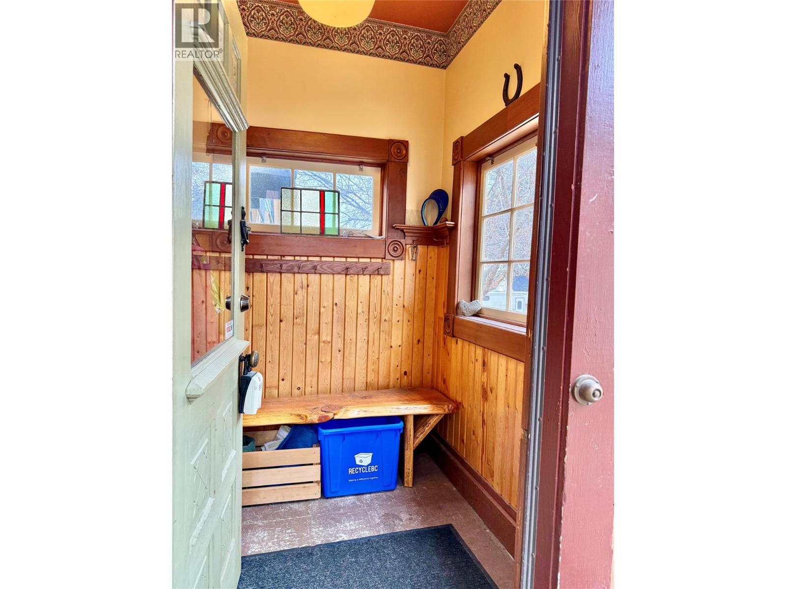 267 Long Lake Avenue Property Photo 3