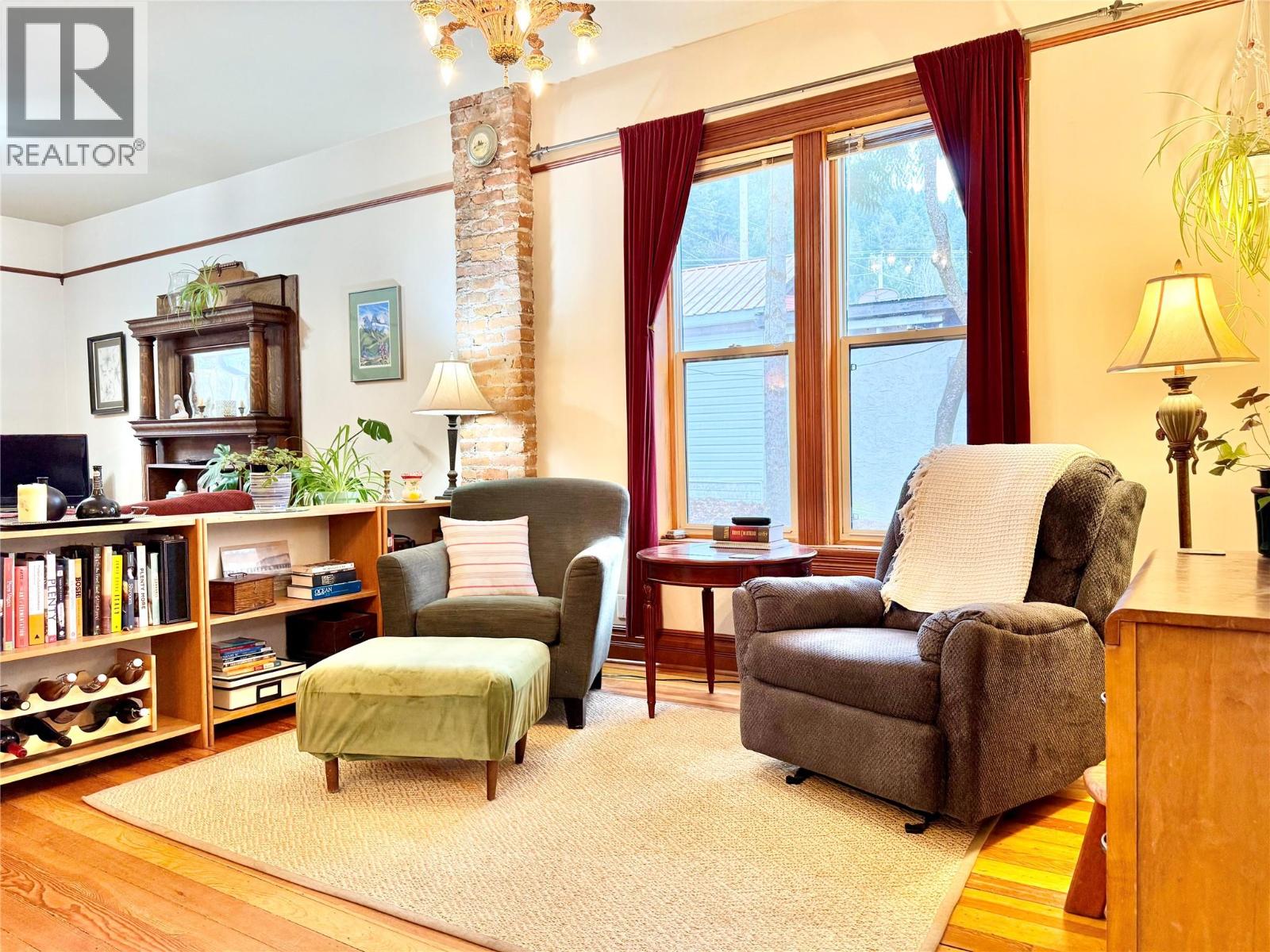 267 Long Lake Avenue Property Photo 8
