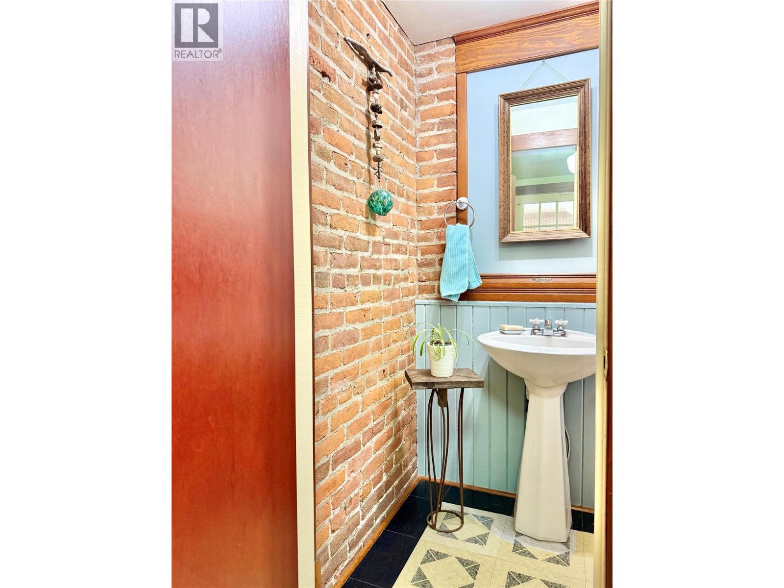 267 Long Lake Avenue Property Photo 23