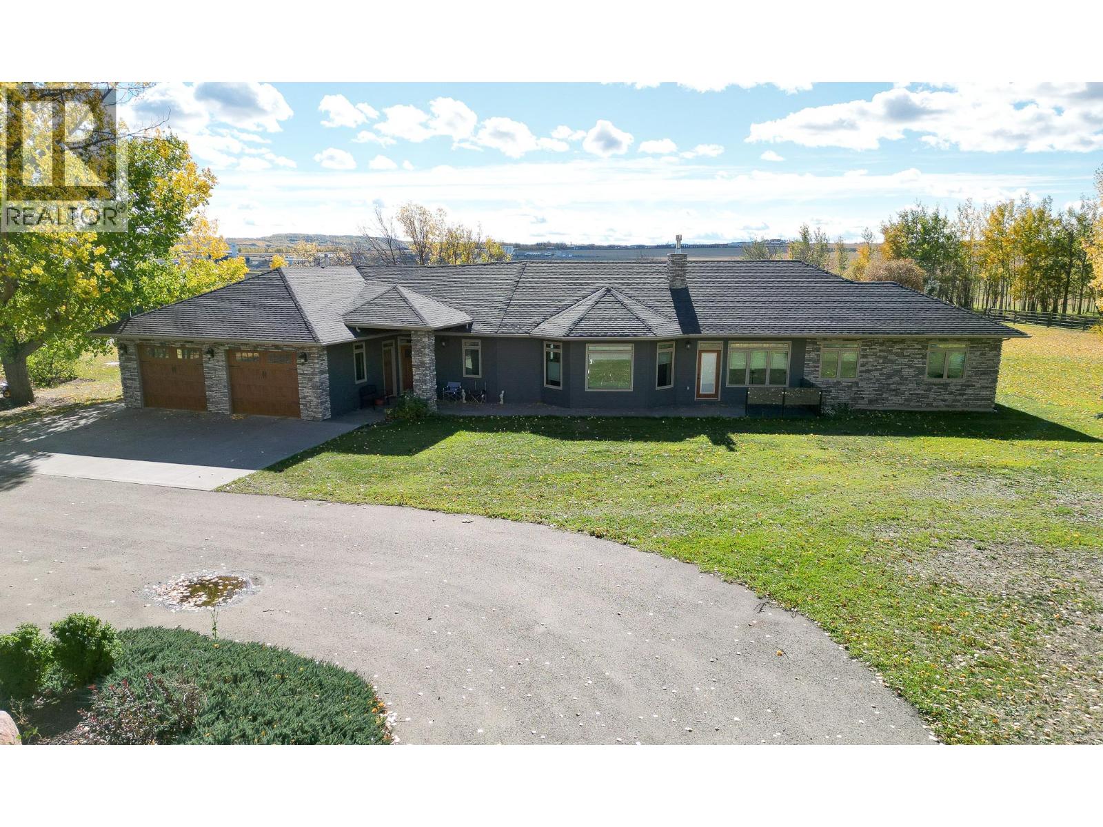 2713 210 Road Property Photo 1
