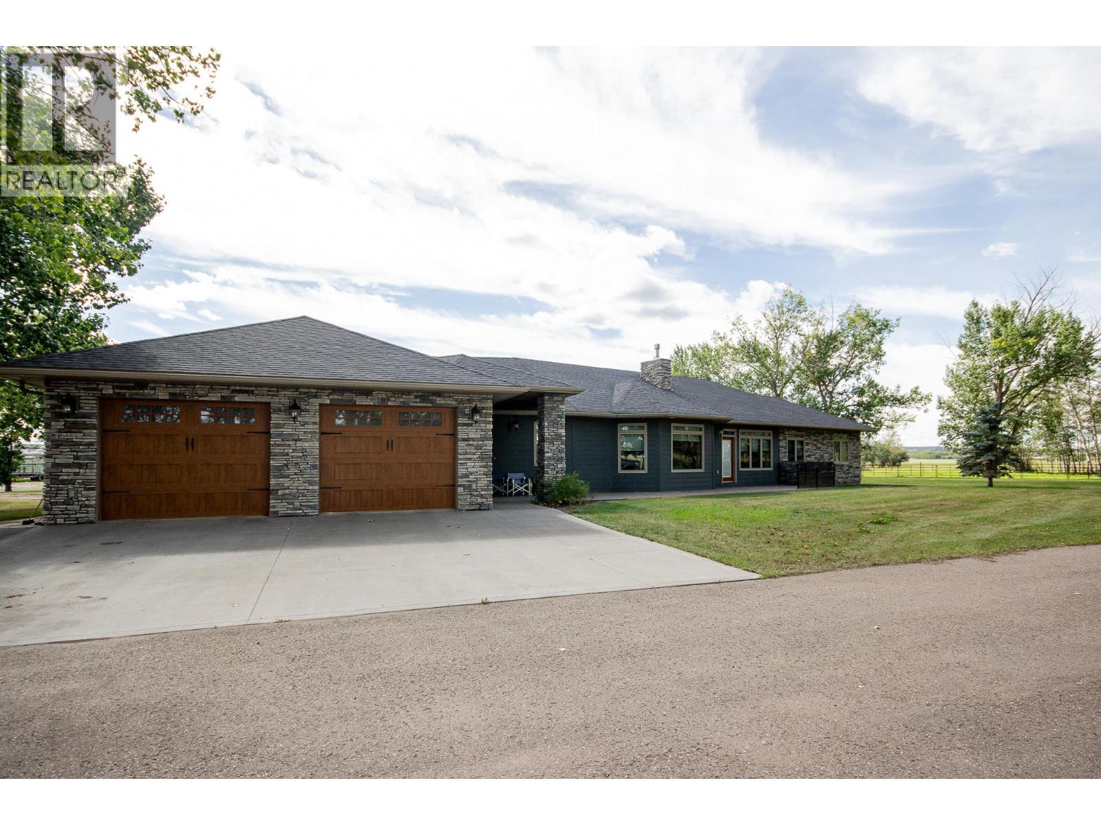 2713 210 Road Property Photo 2