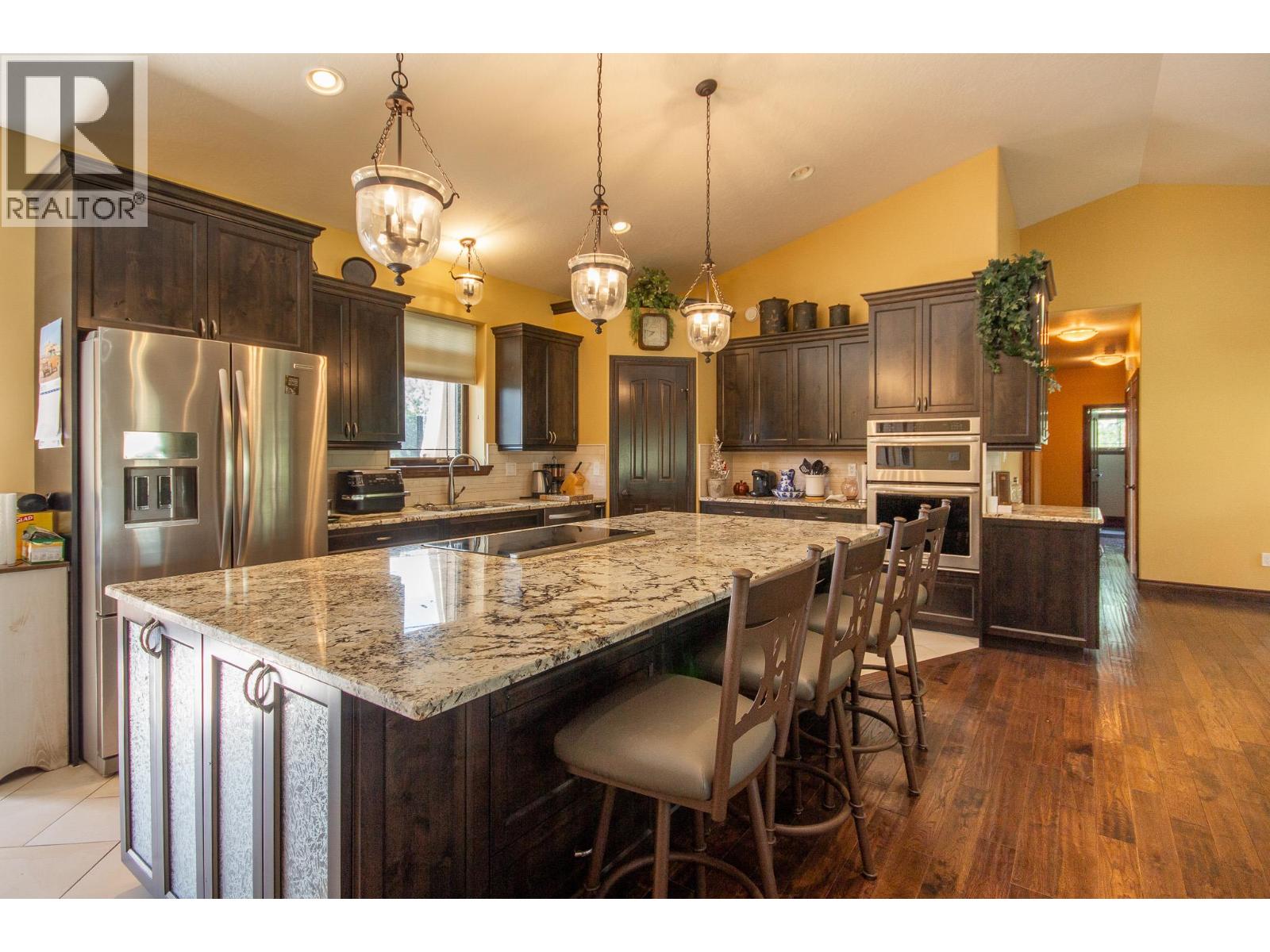 2713 210 Road Property Photo 4