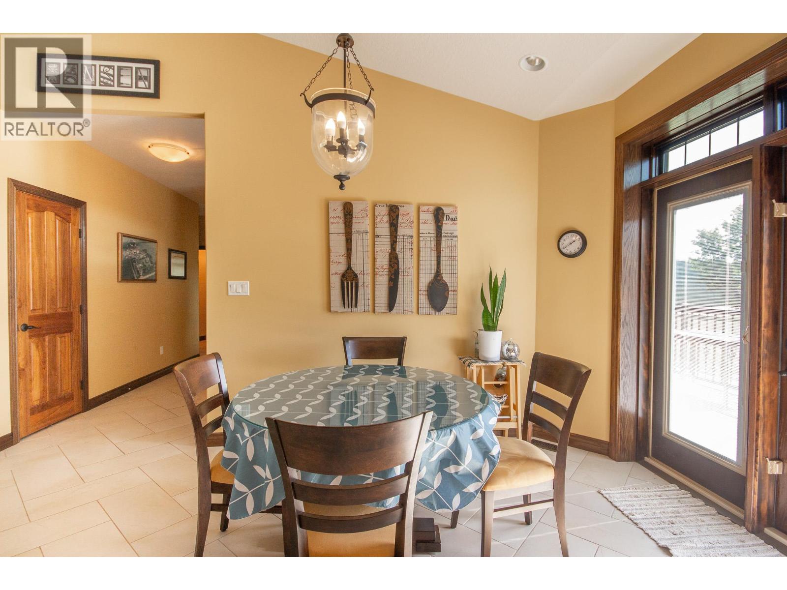 2713 210 Road Property Photo 8