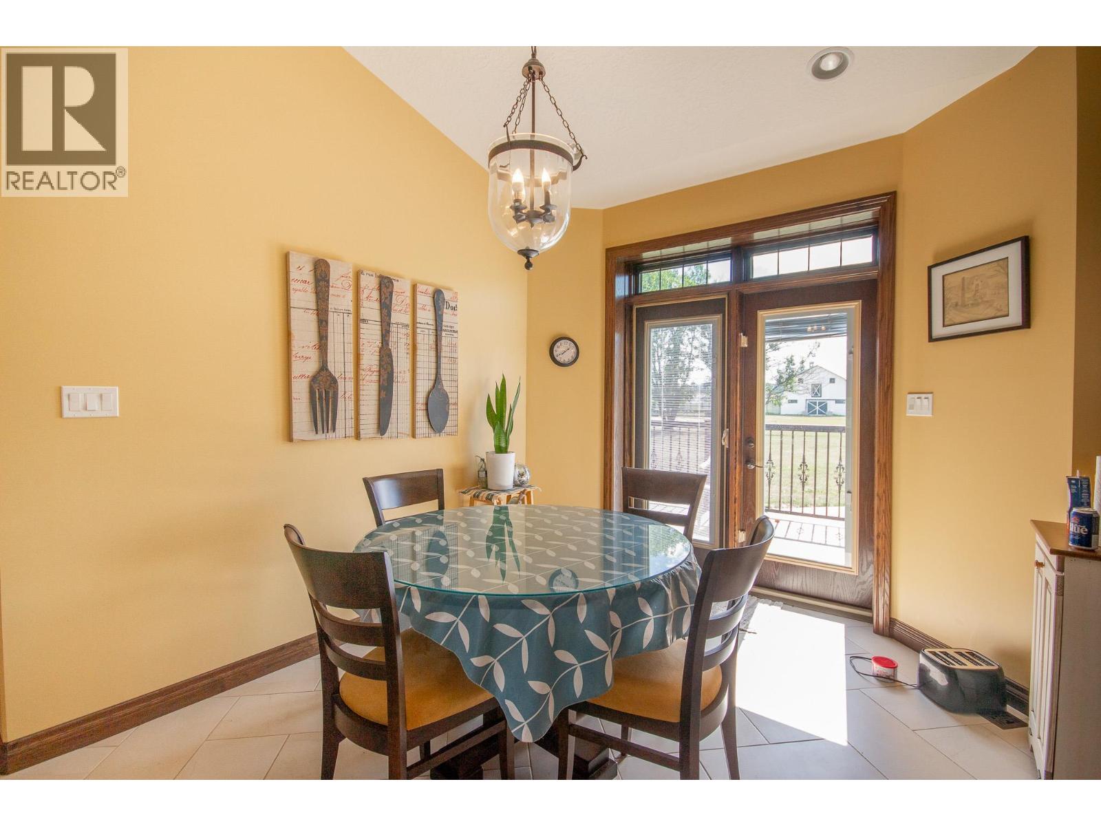 2713 210 Road Property Photo 9