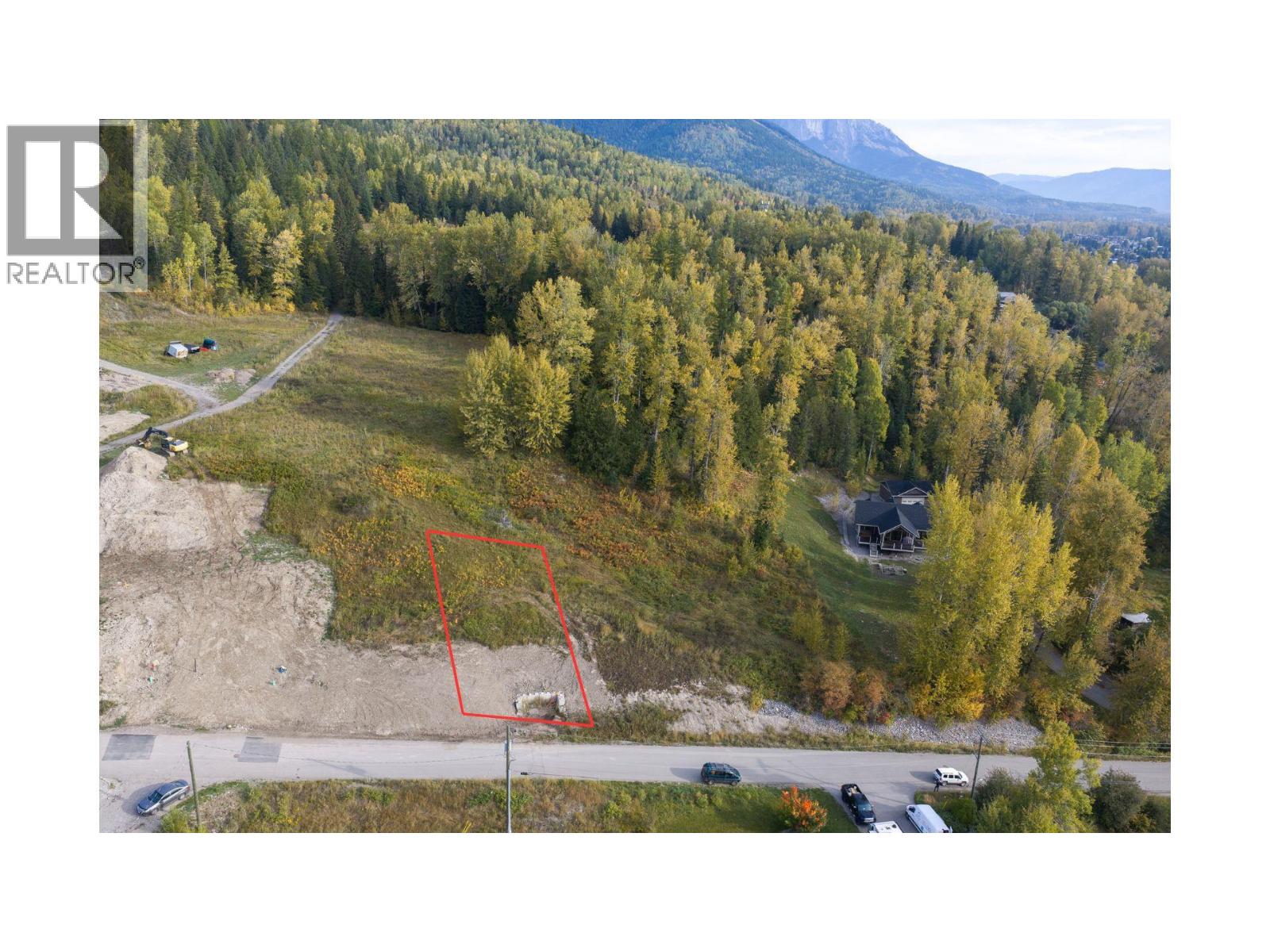 1653 Mcleod Avenue Property Photo 2